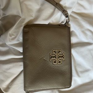 Tory Burch Britten Large Pebbled Leather Zip Pouch Wristlet